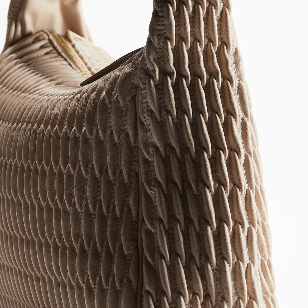 H&M Beige Quilted Shoulder Bag/NWT - Picture 3 of 14